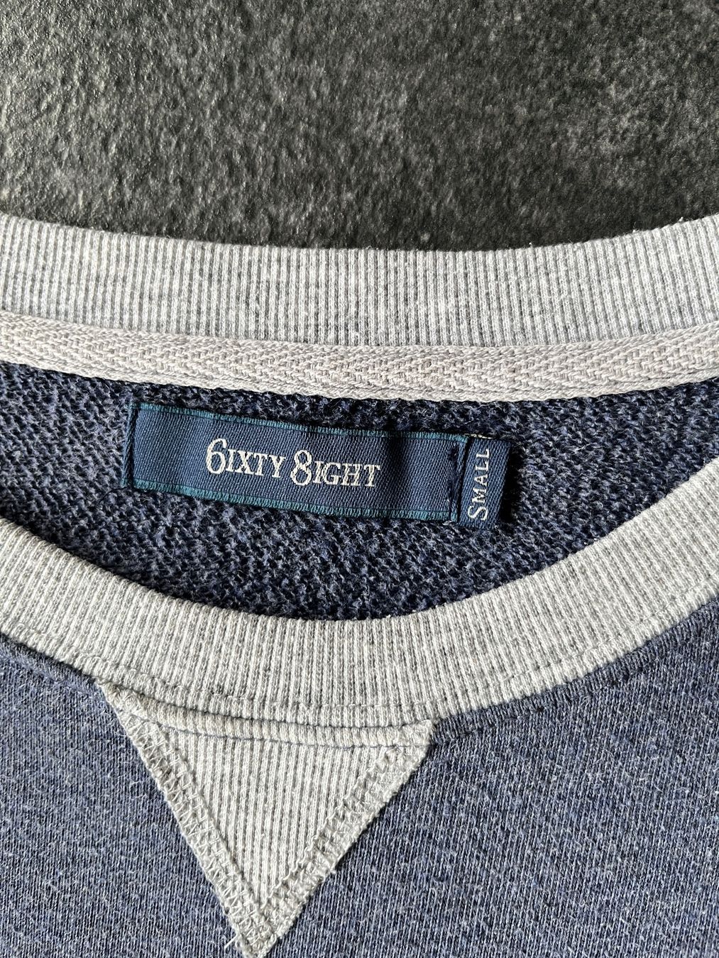 Maglioni & Felpe: 68 lässiges Pullover-Sweatshirt- Größe S – Usato da Kilchberg ZH venduto da Simple.Life 4