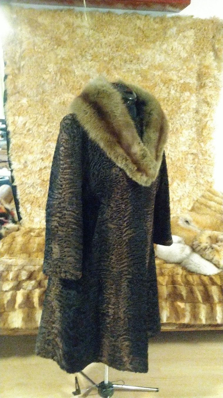 Mäntel: Mongolian Lamm Pelz Mantel mit Zobel – Gebraucht aus Obergösgen von crystalfox 6