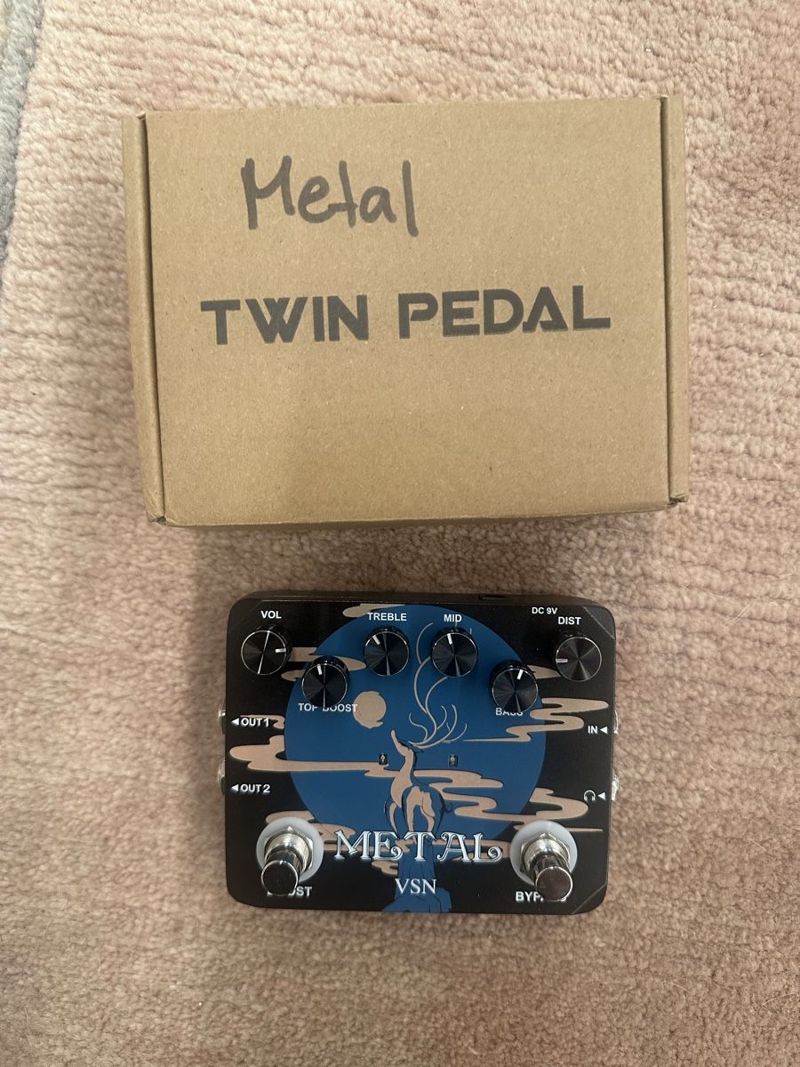 Musikinstrumente: Neuwertiges Metal VSN Twin Pedal - Top Zustand! – Gebraucht aus Tschierv von Screamingwolfguitars