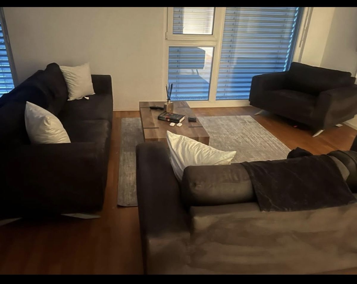 Divani: Three-Seater Sofa, Dark Grey, Acceptable Condition – Usato da Sugiez venduto da dor_xp8t 4