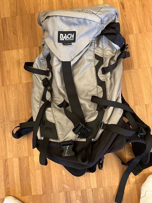 Zaini: neuwertiger rucksach von BACH – Usato da baar venduto da Lstar