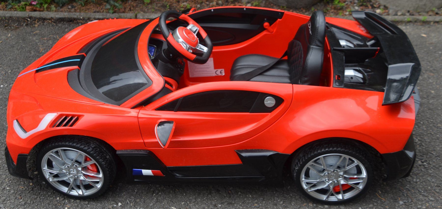 Bugatti Veicoli per bambini: Kinder Bugatti Divo Elektroauto / voiture électrique 12V – Usato da Collonges venduto da arashee 2
