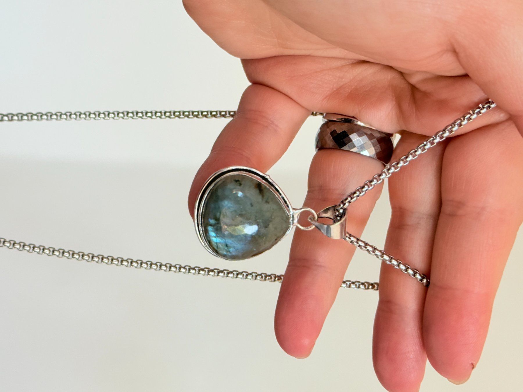 Catenine: Collier avec pendentif Labrodarit ,très tendance! – Nuovo e nell'imballaggio originale da Genève venduto da AWWA 7