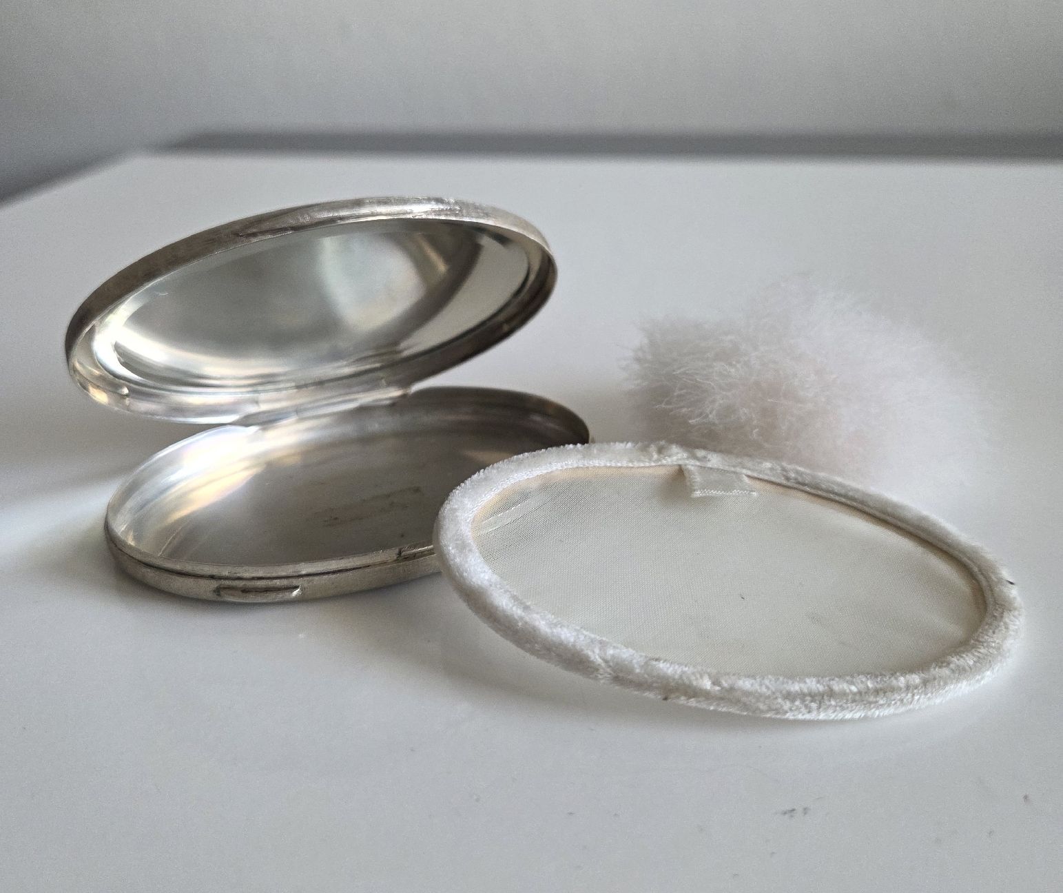 Make-up: Alte Puderdose 925 Silber  – Usato da Münchenstein venduto da Piccolo013 2