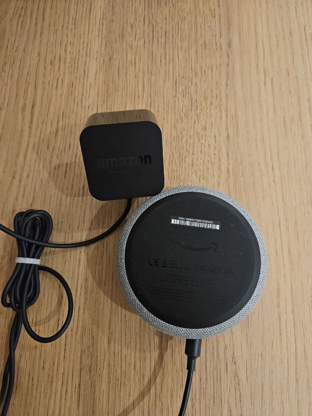 Amazon Lautsprecher: Amazon Echo Dot 3. Gen grau mit Netzteil neuwertig – Gebraucht aus Wattwil von liviodoerig 1