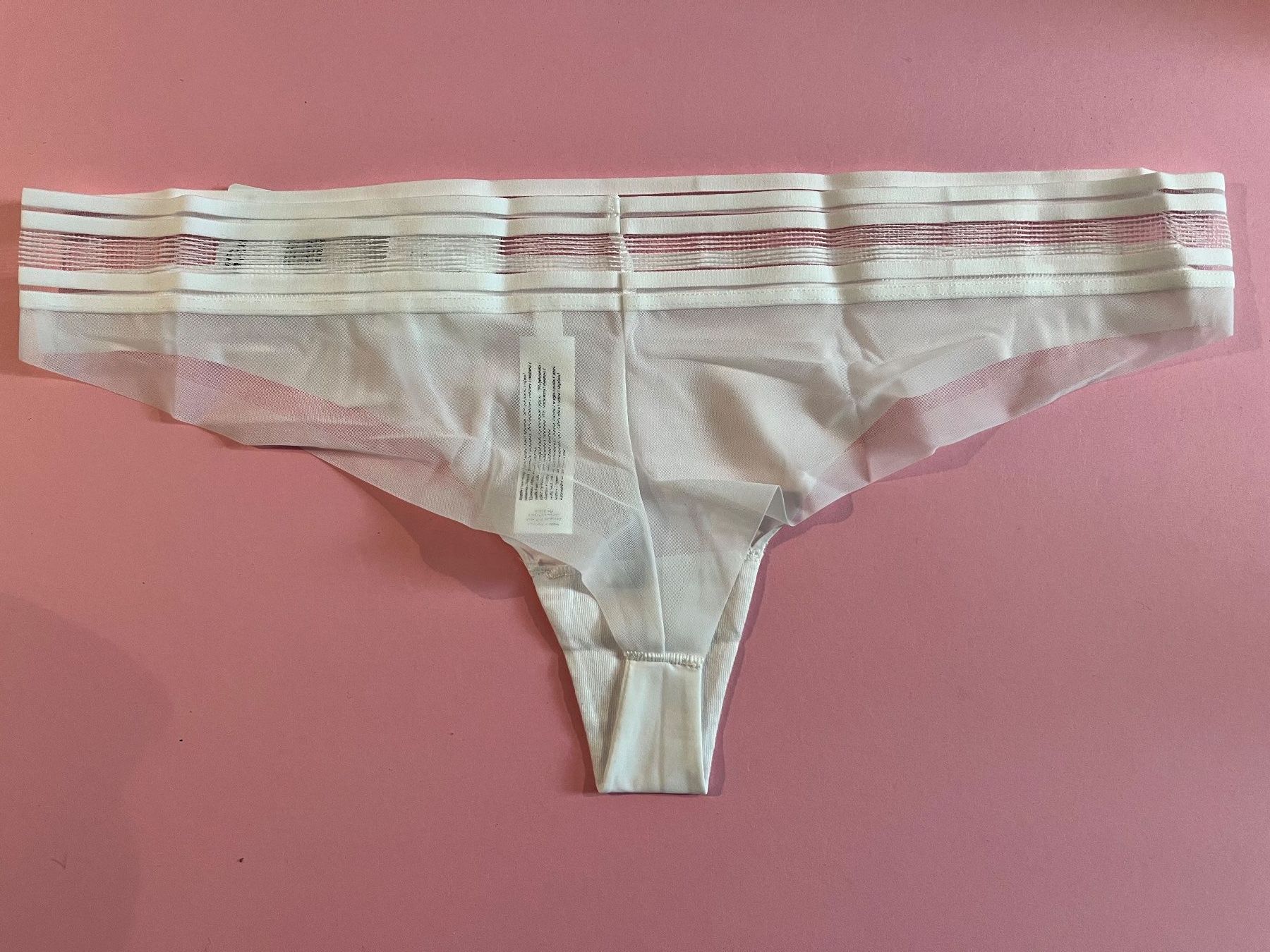 Passionata Sonstige Unterwäsche: String PASSIONATA (Chantelle), Grösse 42, Farbe Weiss – Neu und originalverpackt aus Rudolfstetten von gst_g7xl 1