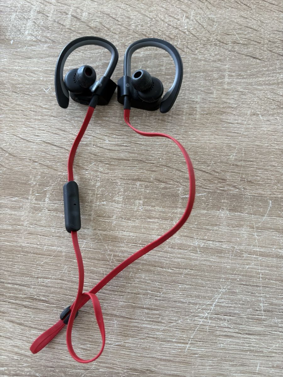Beats Cuffie: Powerbeats3 wireless headphones – Usato da Salgesch venduto da sch_566b