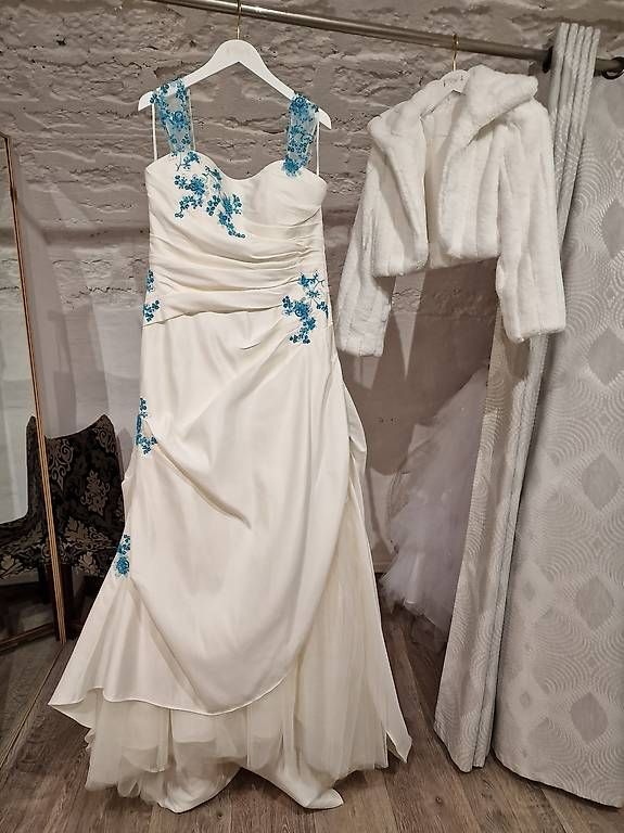 Vestiti: Robe de mariée à vendre – Usato da Vauderens venduto da isa_gs2j 4