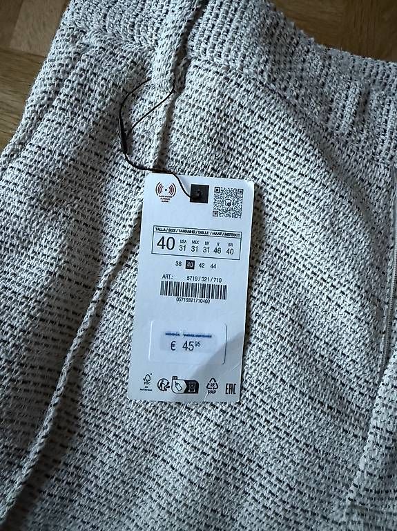 Pantaloni: Zara Kurze Hose  – Usato da Basel venduto da alu_l9s8 1