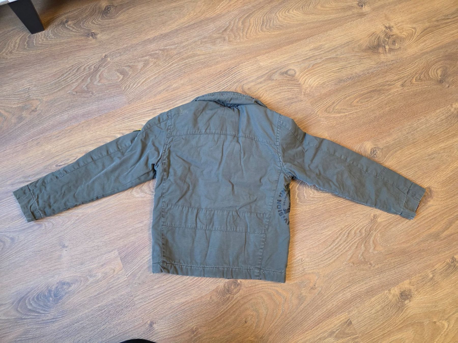 Giacche & Cappotti: Jacke olivgrün Gr. 128 – Usato da Nebikon venduto da Japostyle 2