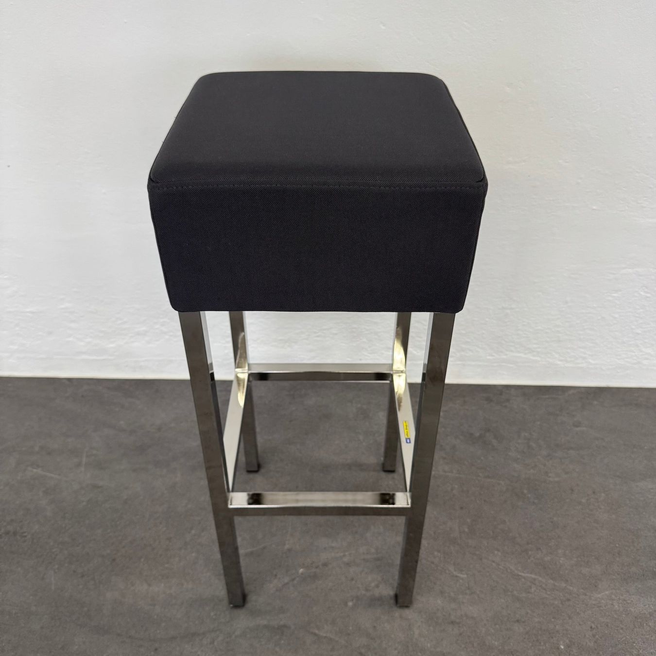 Sgabelli: SMV Kir Royal Barhocker Bezug Anthrazit – Usato da Schönenwerd venduto da mcofficeshop 2