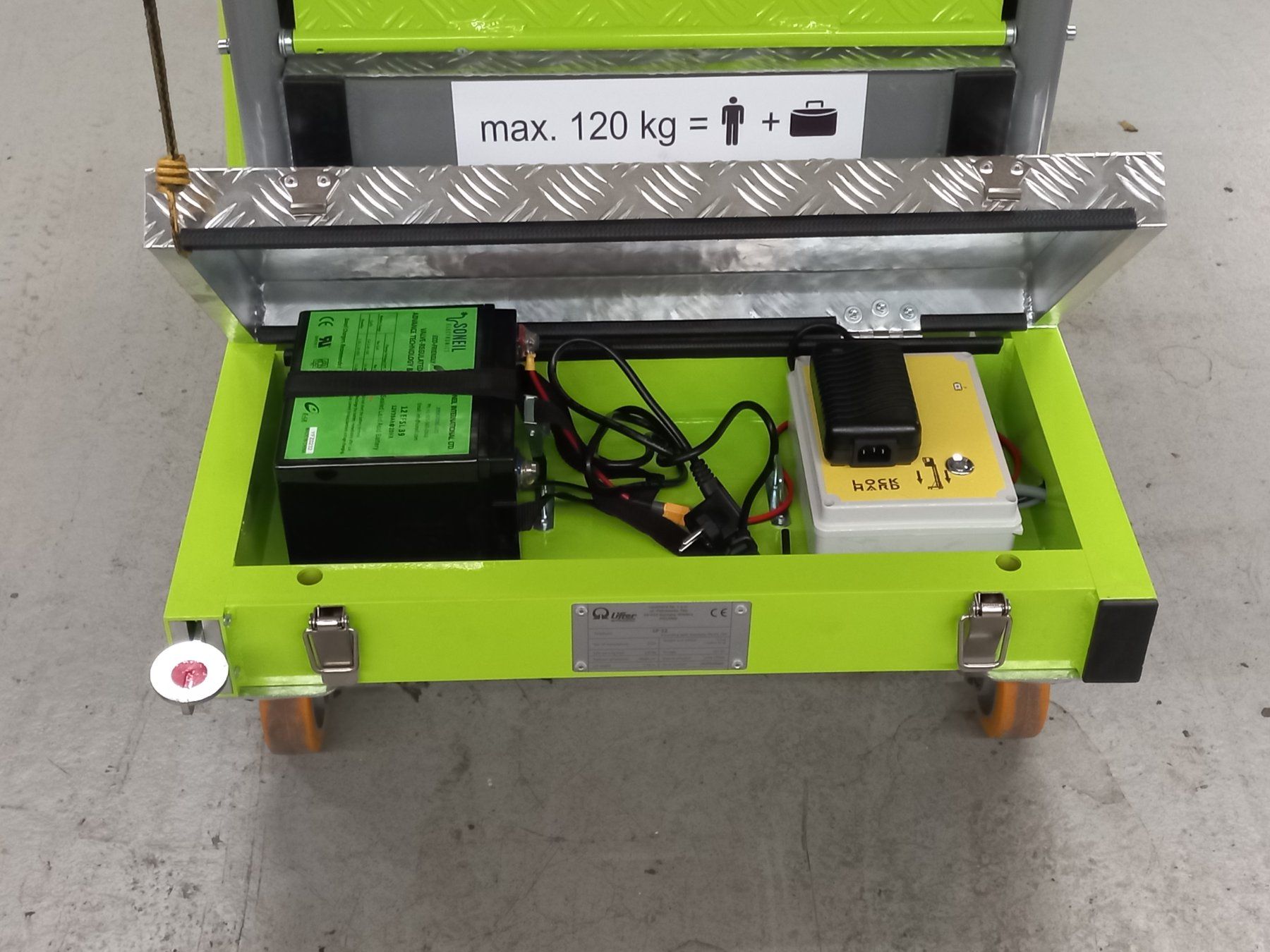 Piattaforme elevatrici & Crick: Pramac LP 12 Personenlift – Usato da Frasnacht venduto da martin.schlaepfer 5