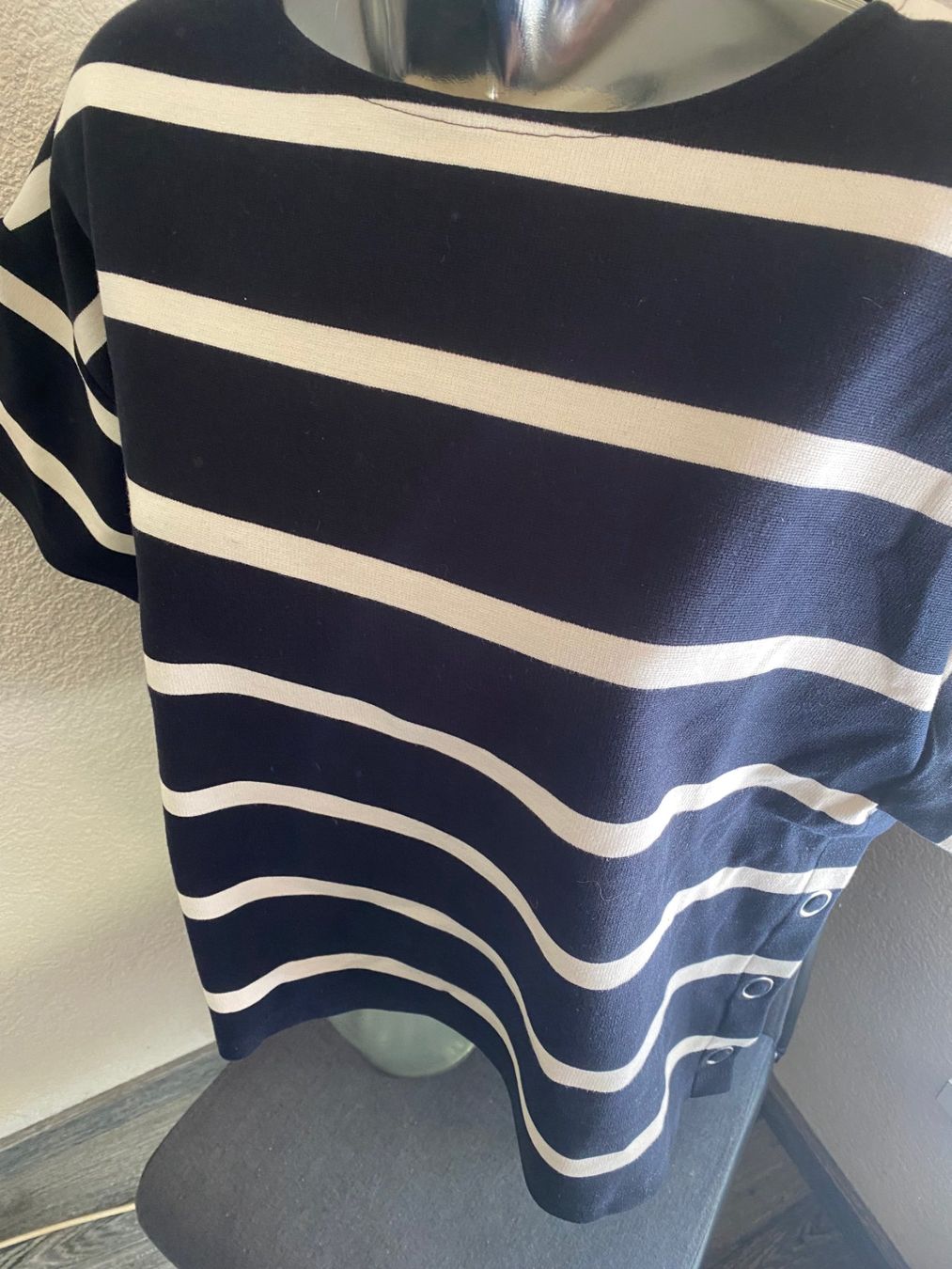 T-Shirts: Kurz - Shirt Grösse XL – Gebraucht aus Allenwinden von Obalu 3