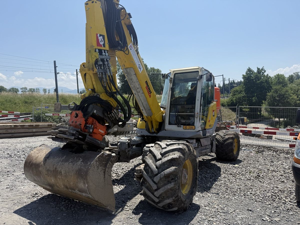 Menzi Muck Escavatori: Menzi Muck M545 avec rototilt – Usato da Villeneuve VD venduto da Tiennot 1