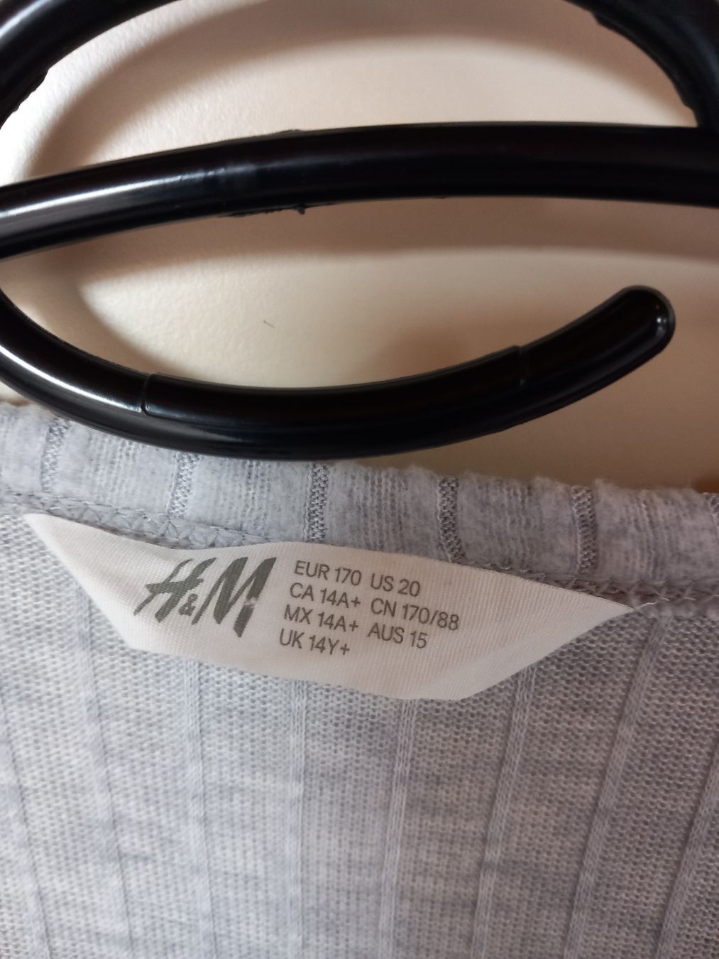 H&M Giacche & Cappotti: Cardigan hellgrau Gr.170 – Nuovo (secondo la descrizione) da Dietwil venduto da talulla 2