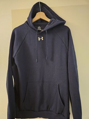 Sweat à capuche Under Armour bleu marine taille M bon état