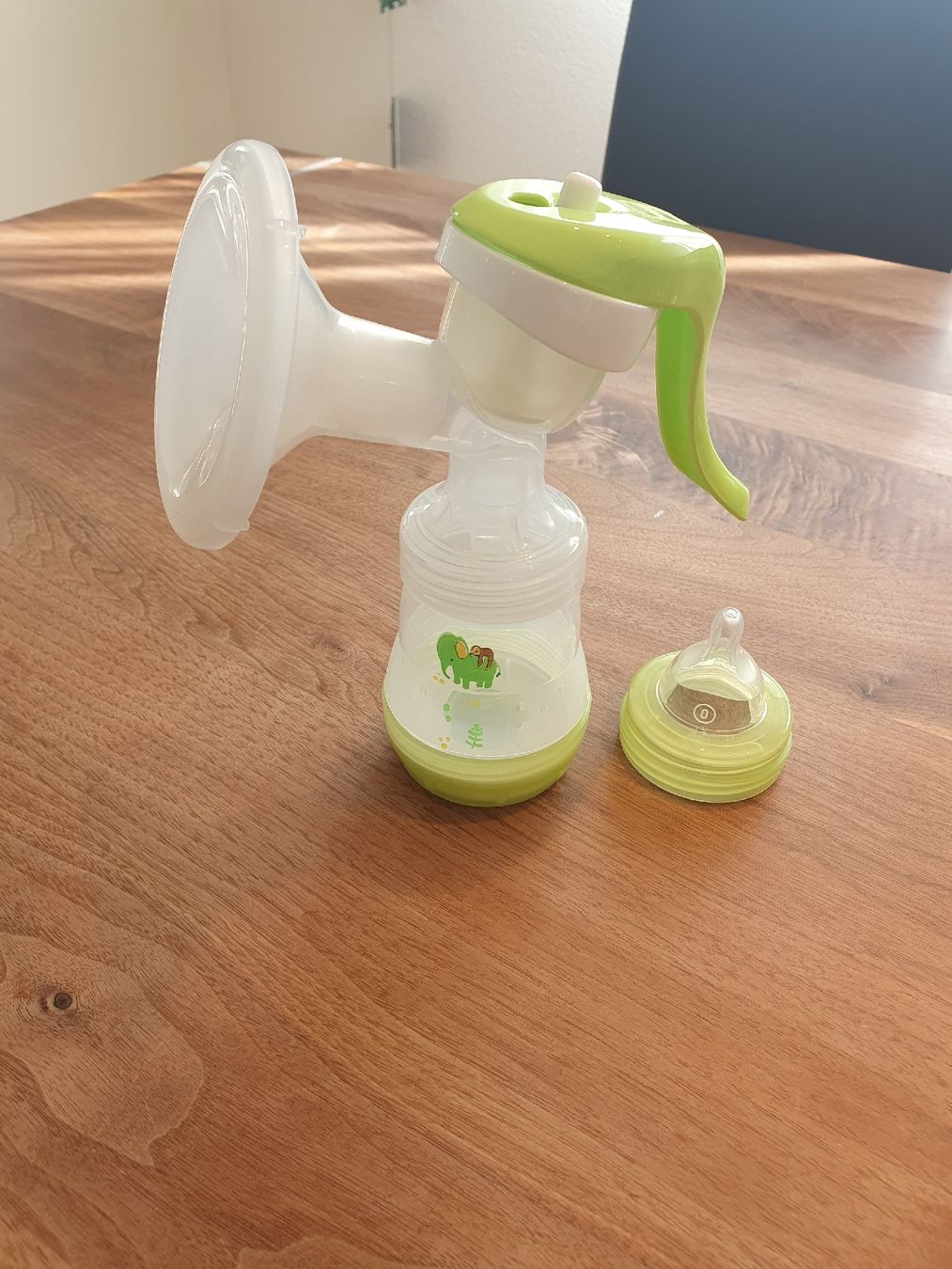 Mam Stillzubehör: NEU: MAM Handmilchpumpe – Neu (gemäss Beschreibung) aus Schwarzenberg LU von alegria684