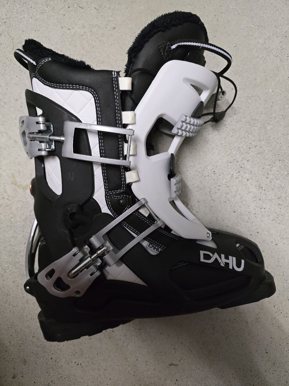 Scarpe da donna: Chaussures de ski – Nuovo (secondo la descrizione) da Bossonnens venduto da zla_cg8d 3