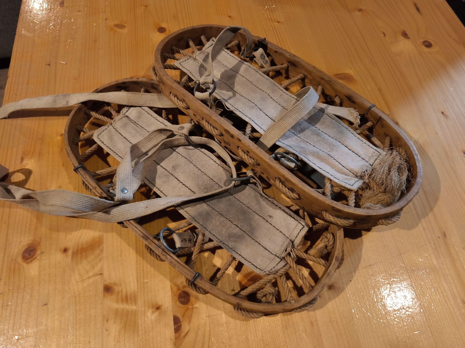 Tutte le decorazioni: historische schneeschuhe – Usato da Göschenen venduto da kai_9ppg 2