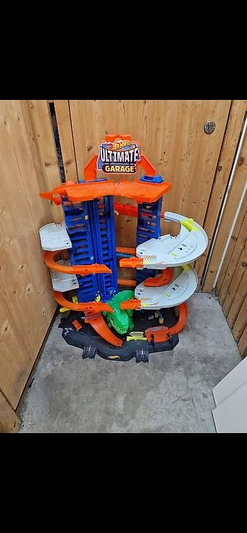 Rennbahnen: Circuit HotWheels dinosaure  – Gebraucht aus Versoix von Macra_17