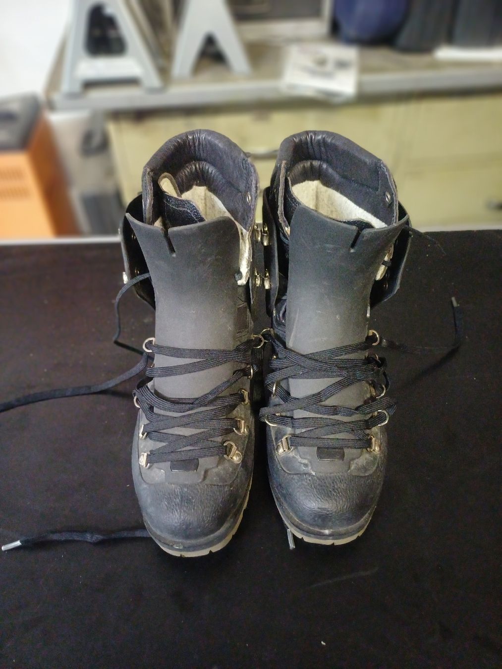 Raichle Scarpe da uomo: Raichle Schalenschuhe Militär – Difettoso da Wangenried venduto da Recycler94 1