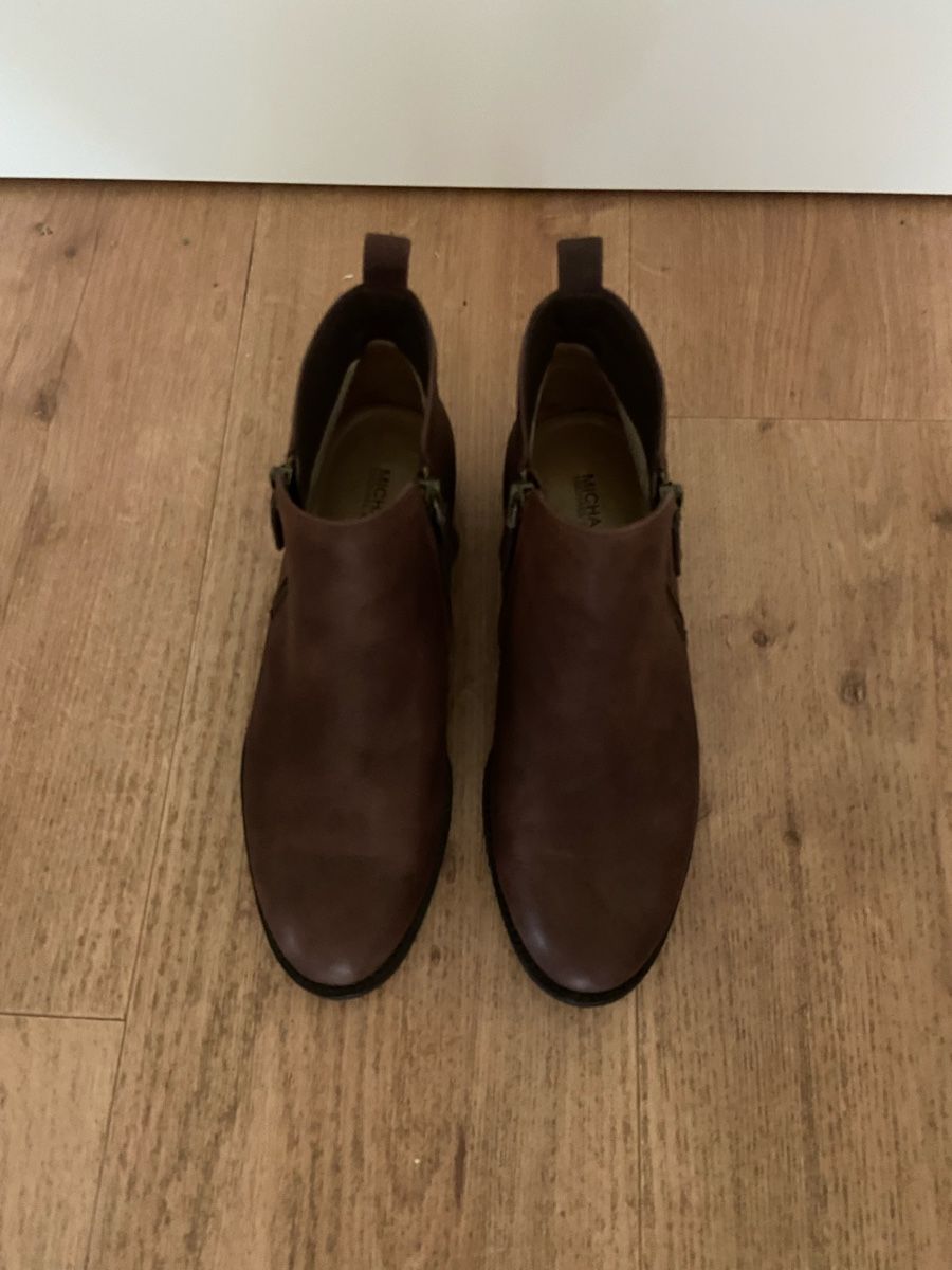 Michael Kors Scarpe da donna: Ungetragene Stiefelette von Michael Kors  – Nuovo (secondo la descrizione) da Luzern venduto da higa01 4