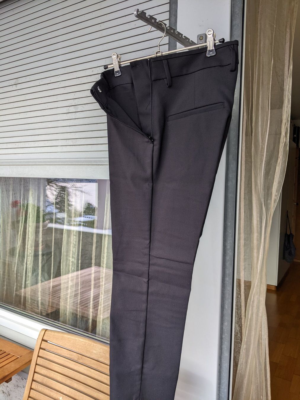 H&M Hosen: Anzugshose (42) – Gebraucht aus Herrliberg von Aprelic 1