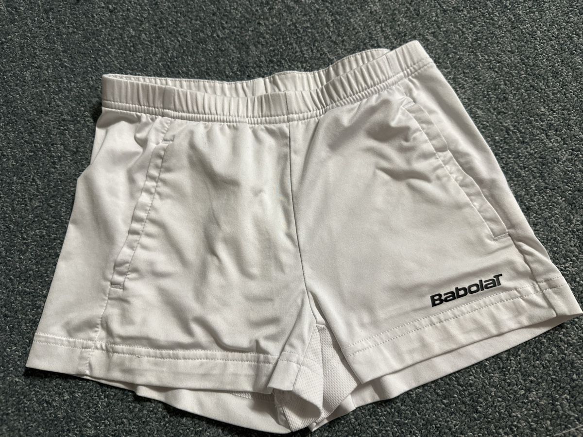 Babolat Hosen: Sporthose Babolat Gr 116 – Gebraucht aus Baltschieder von YmroBe