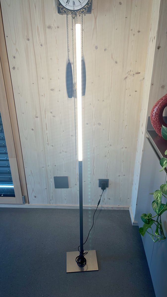 Lampade: Stehleuchte modern guter Zustand – Usato da Bolligen venduto da Ronron_23