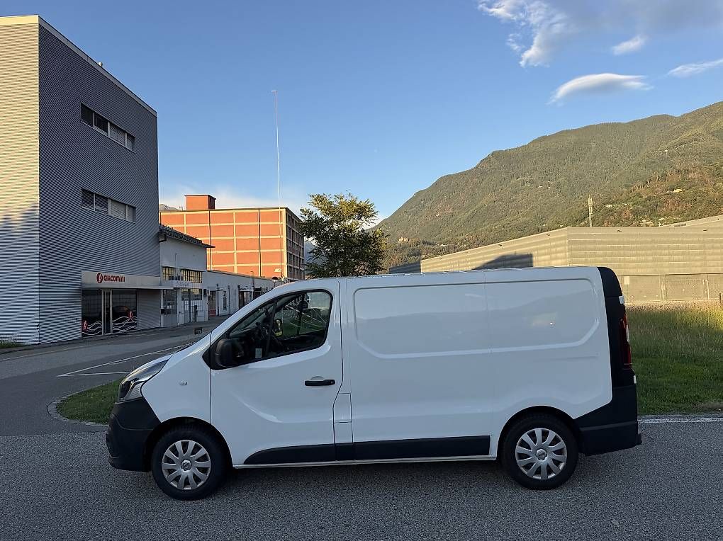 Automobili: NISSAN NV 300 – Usato da Giubiasco venduto da automobili72 1