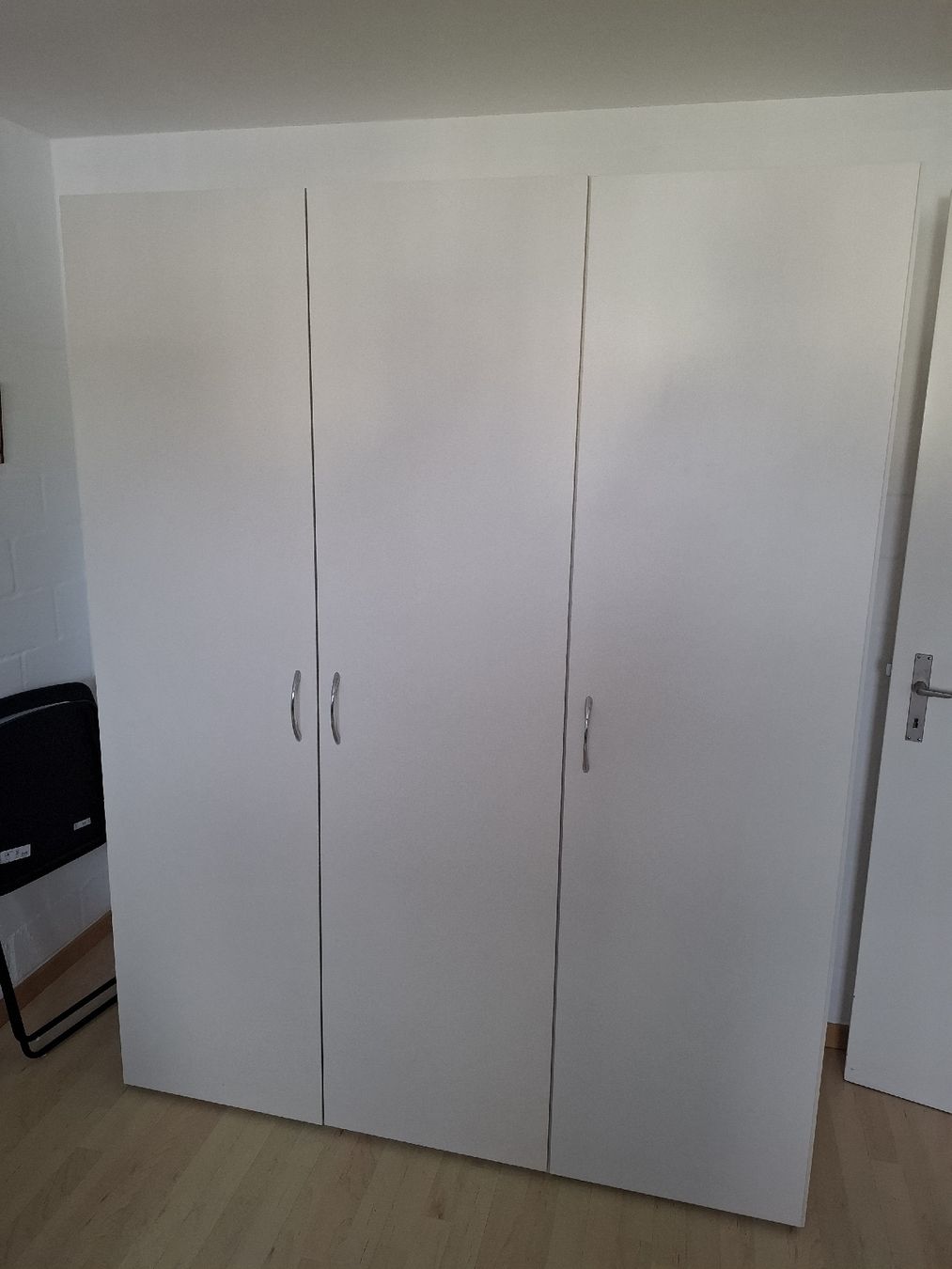Schränke: Schrank – Gebraucht aus Buus von Nambo