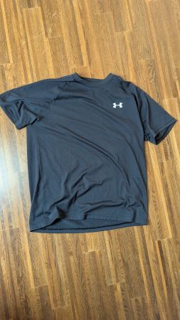 Under Armour Sportshirt Gr M Schwarz, Top Zustand