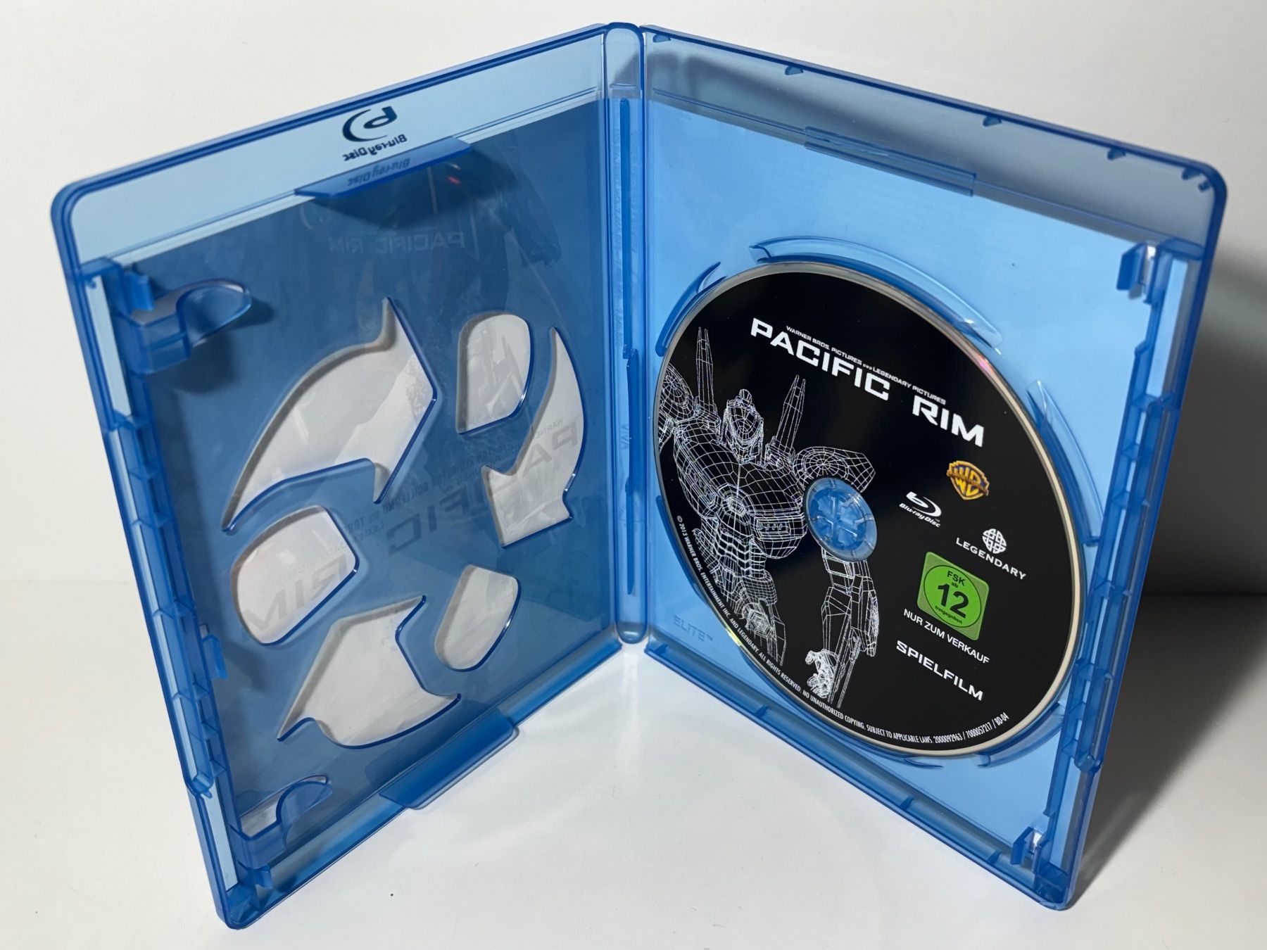 Alle DVDs: Pacific Rim 1&2 Blu Ray – Gebraucht aus Wilderswil von Sstriker 3