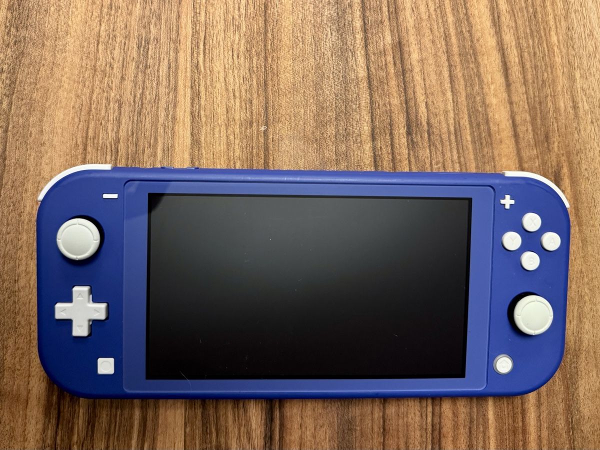 Nintendo Konsolen: Nintendo Switch light – Gebraucht aus Winkel von Global911