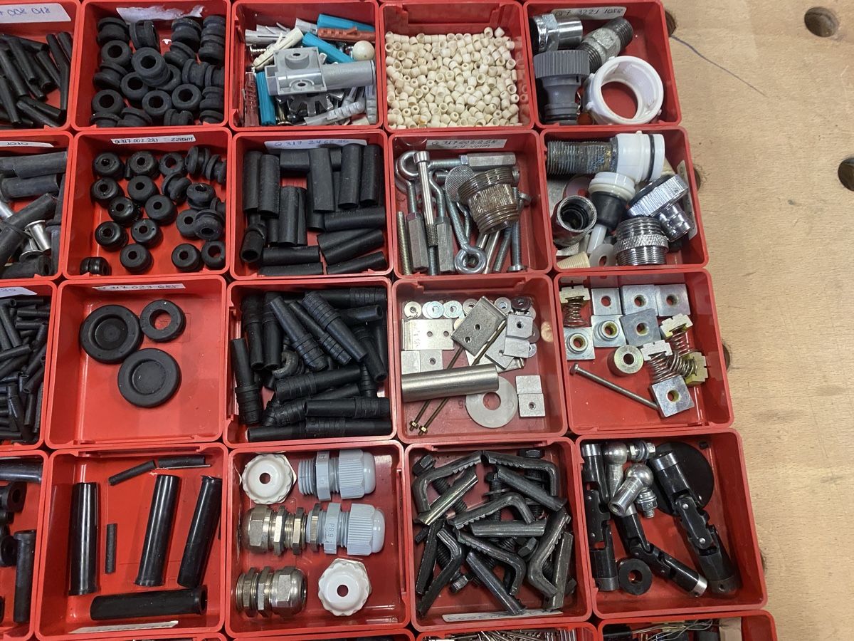 Lista Tutti gli attrezzi: Lista Einsatzkästen mit Inhalt ab 1.- – Usato da Wabern venduto da HK-Design 5