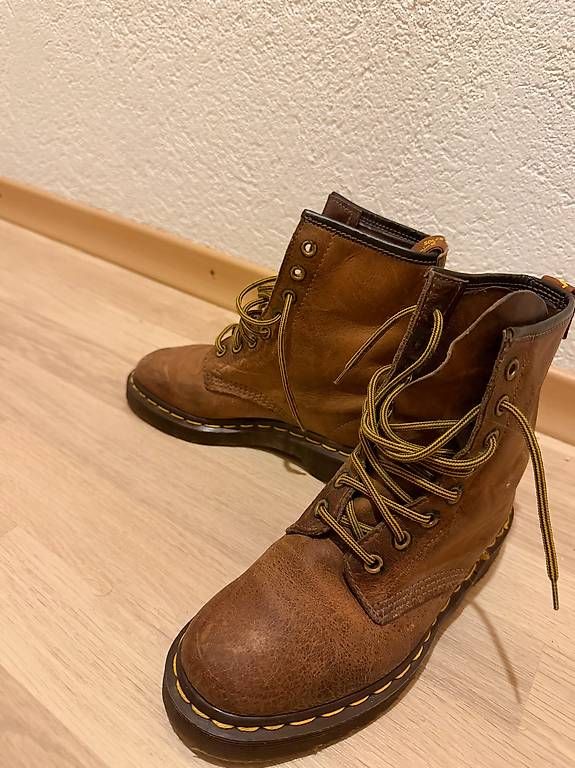 Dr. Martens Damenschuhe: Braune Doc Martens, Grösse 36 – Gebraucht aus Solothurn von haslinuessli 1