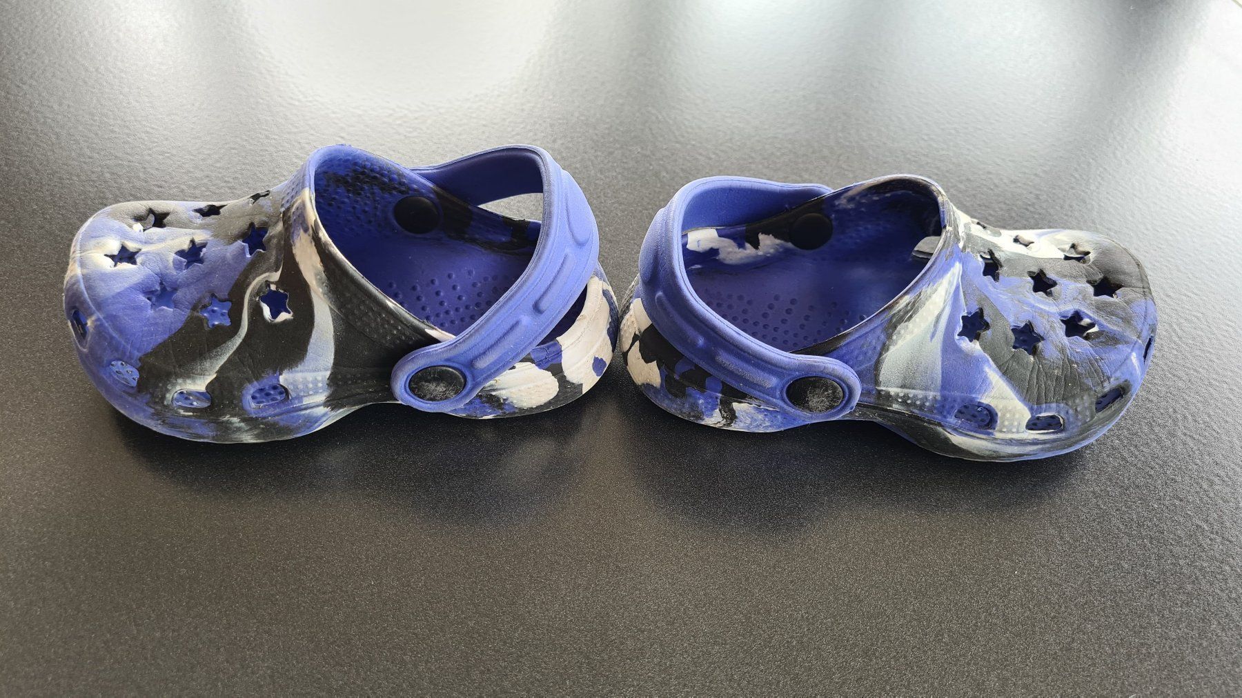 Chaussures garçon: Clogs Kinder – D'occasion à Obergösgen par schesom 4