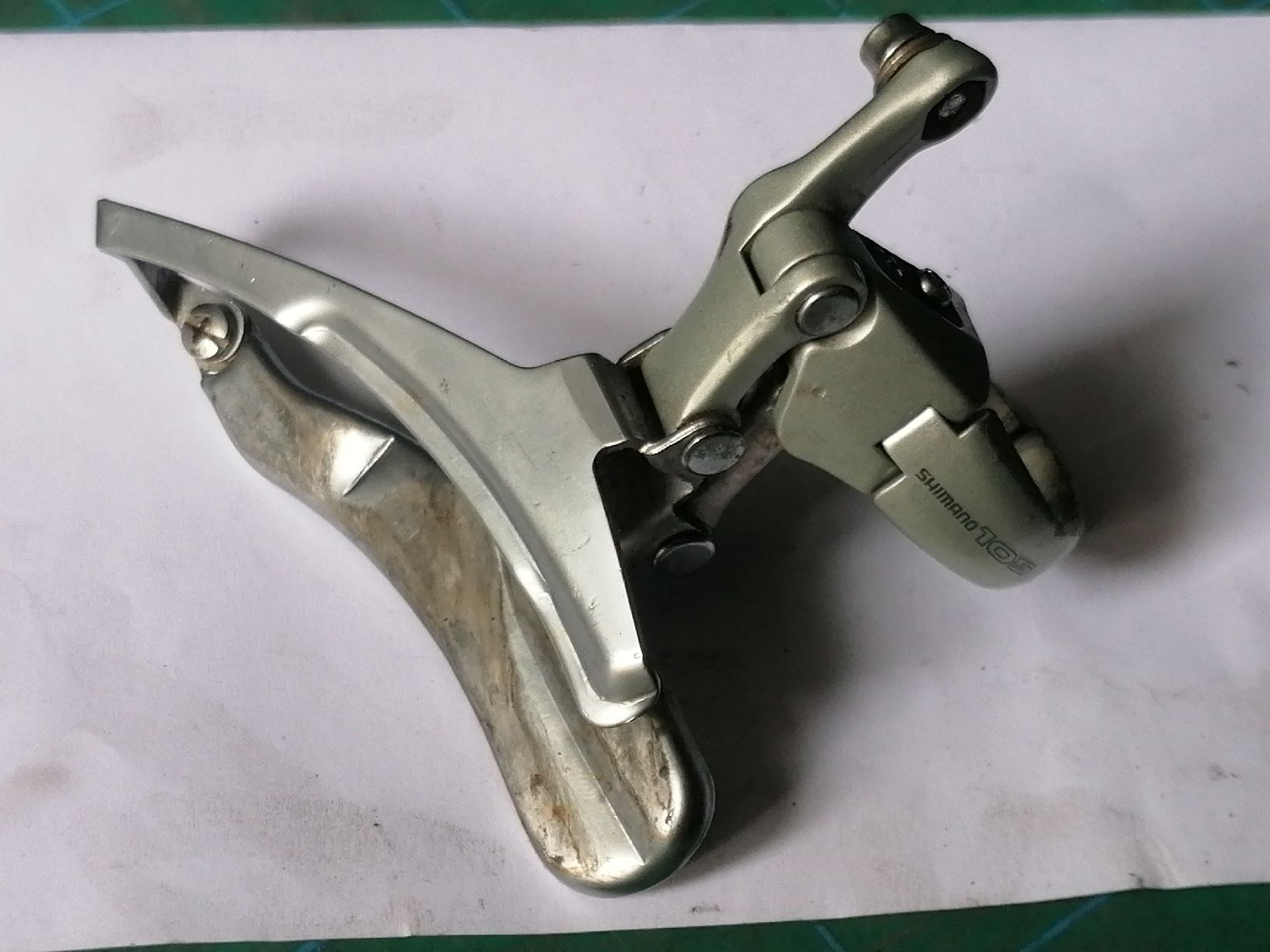 Shimano Pezzi di ricambio: Shimano 105 FD-1057 – Usato da Lausanne venduto da Frankenstein