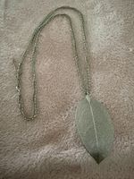 Kette mit Blatt Anhänger silberfarben gebraucht