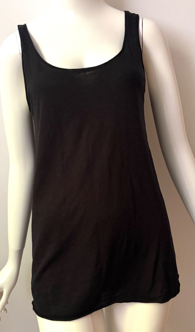 Top: Juvia Top schwarz - EU M – Usato da Bottmingen venduto da Merkur_Basel