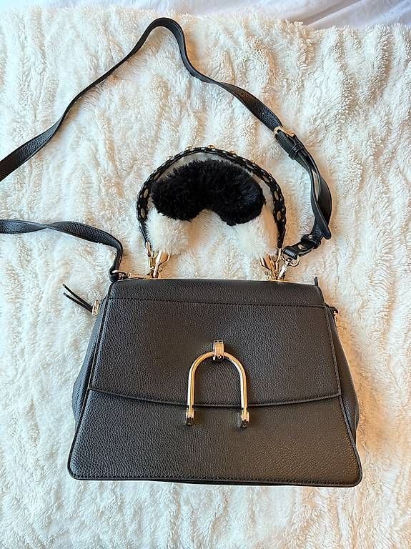 Liu Jo Taschen für Damen: Liu Jo Handtasche schwarz – Gebraucht aus Wollerau von nad_tkc7