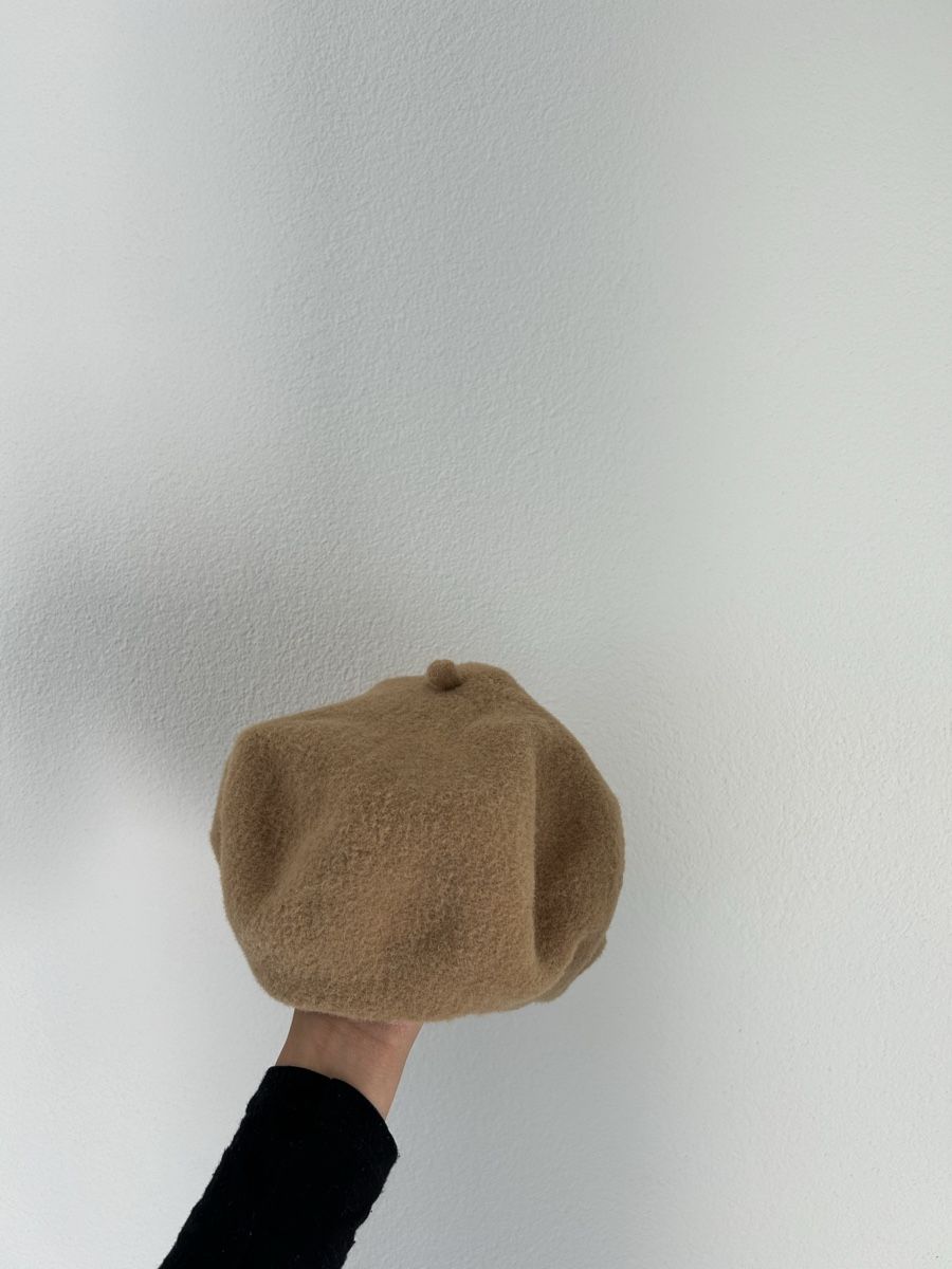 Brandy Melville Copricapi, berretti & cappellini: Béret Brandy Melville – Usato da Zürich venduto da ori_9dcy 1