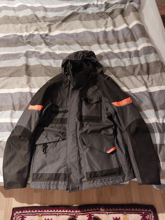 2-in-1 Winterjacke mit herausnehmbarer Faserpelzjacke