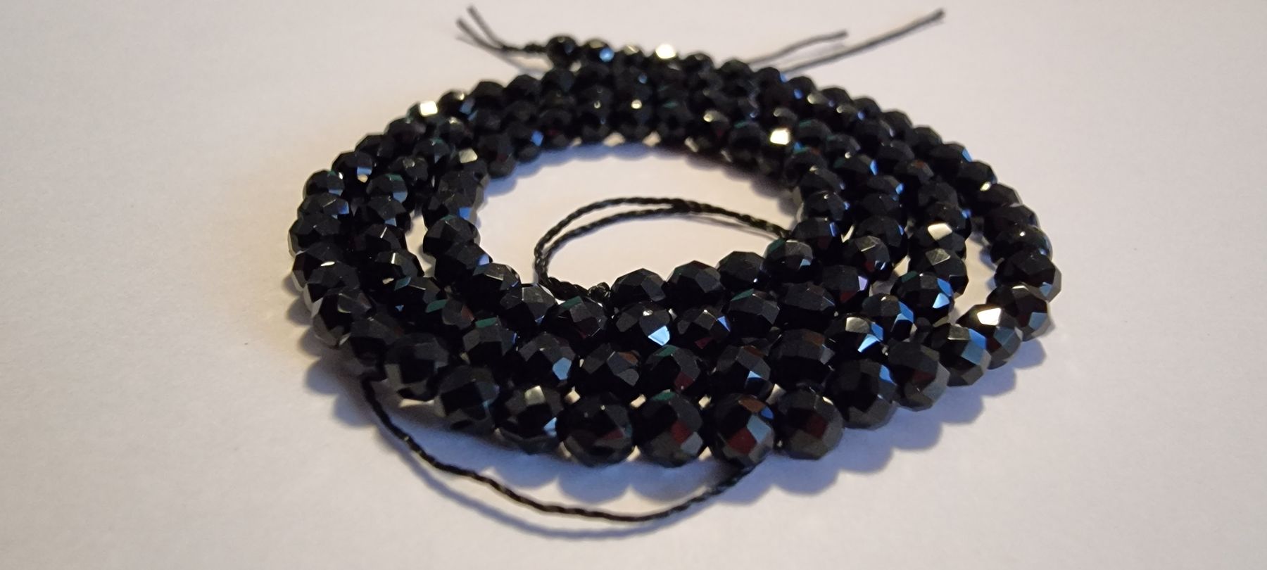 Minerali & Pietre curative: Onyx schwarz facettiert 3mm. Strang – Nuovo e nell'imballaggio originale da Menziken venduto da Mirager 3