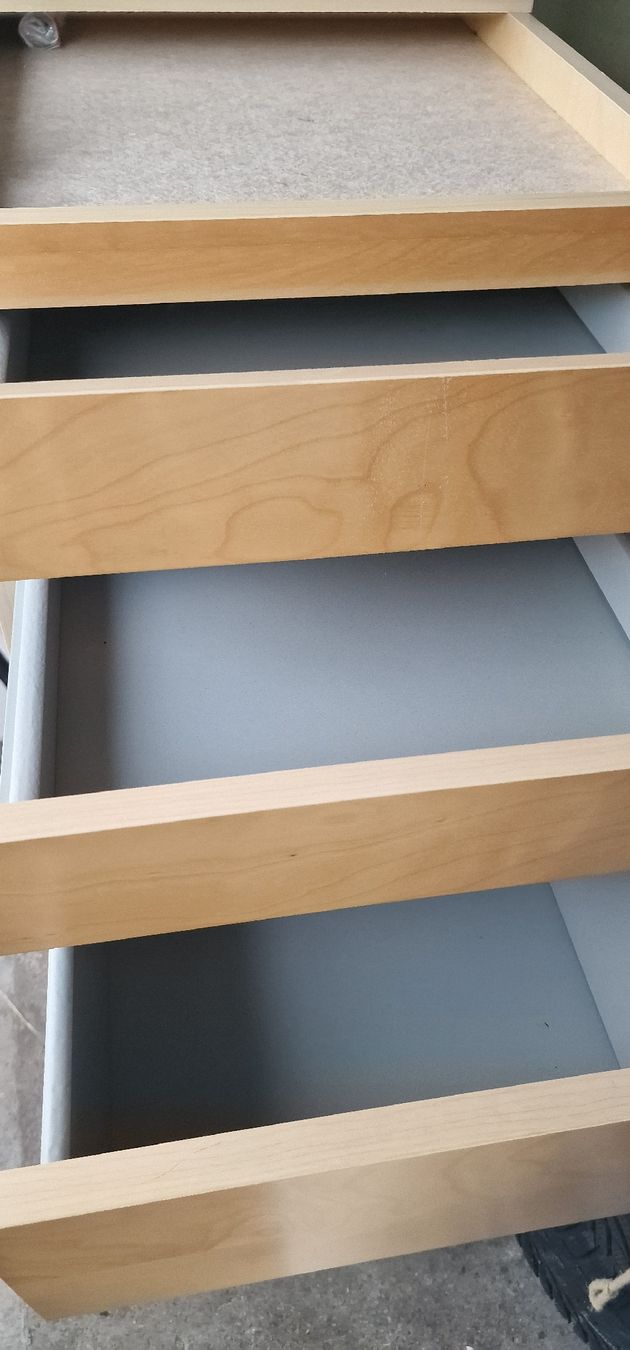Cassettiere: IKEA Kommode mit 6 Schubladen und Spiegel hellbraun – Usato da Muri AG venduto da MrsRami 2