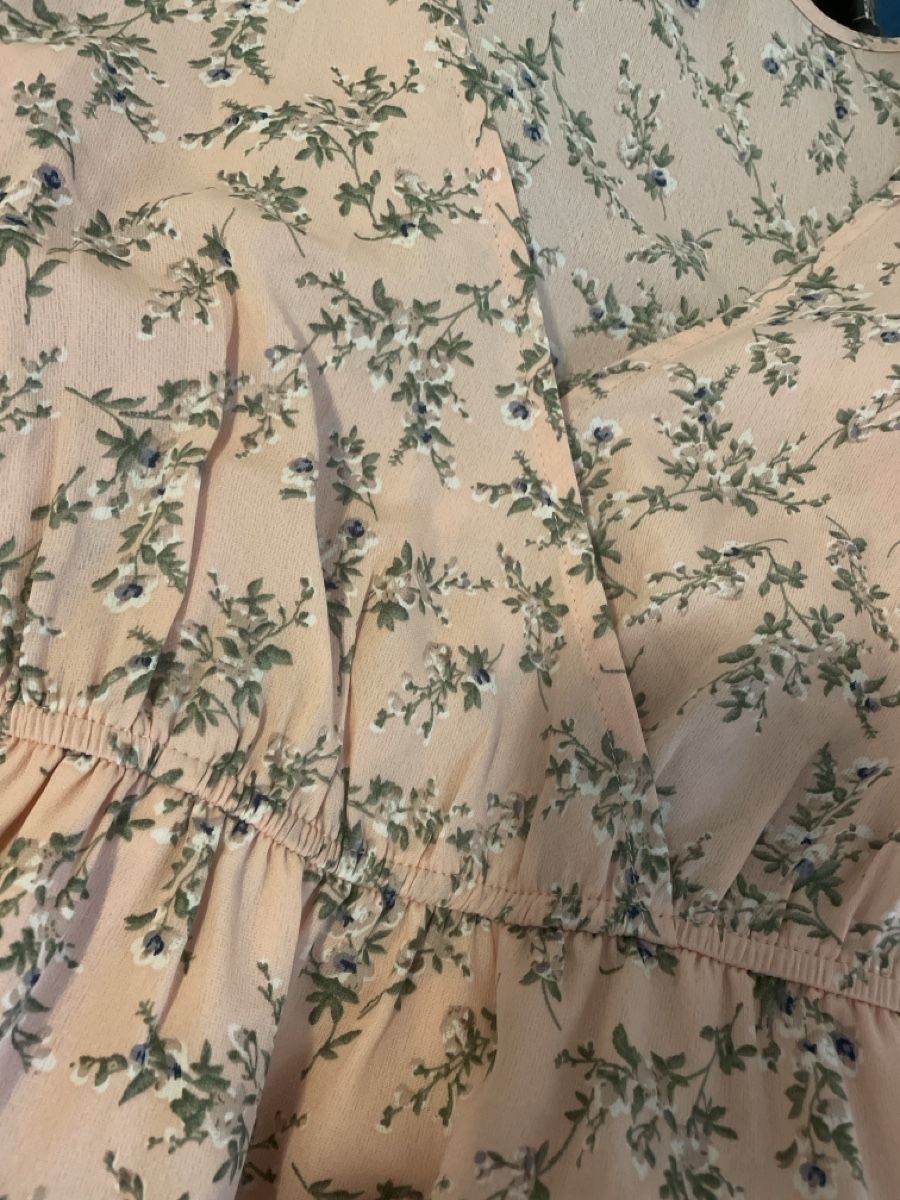 Kleider: Sommerliches Kleid mit Blumenmuster, Grösse M, Neu – Neu (gemäss Beschreibung) aus Obergerlafingen von cabo4 2