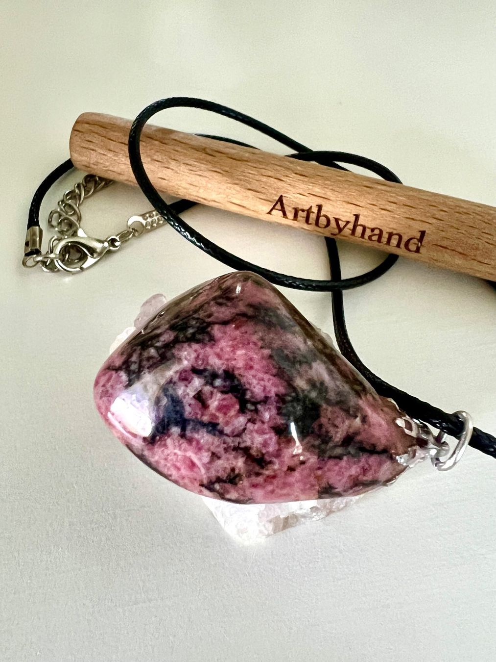 Ketten: GROSSER RHODOCHROSIT VINTAGE ANHÄNGER IN SILBER & LEDERBAND – Gebraucht aus Ruswil von artbyhand 3
