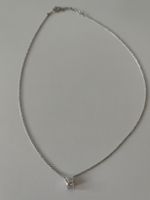 Collier argenté (neuf, excellent état)