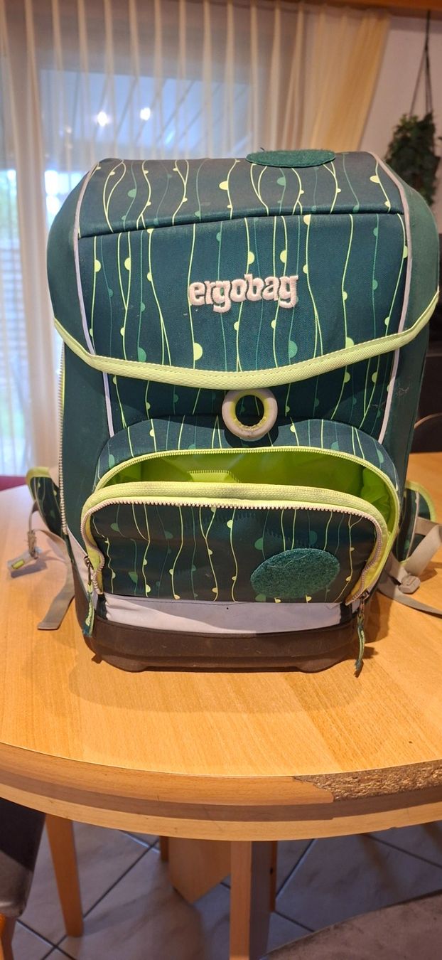 Ergobag Sacs & sacs à dos: Schulrucksack Ergobag – D'occasion à Schafisheim par sev_lz7r