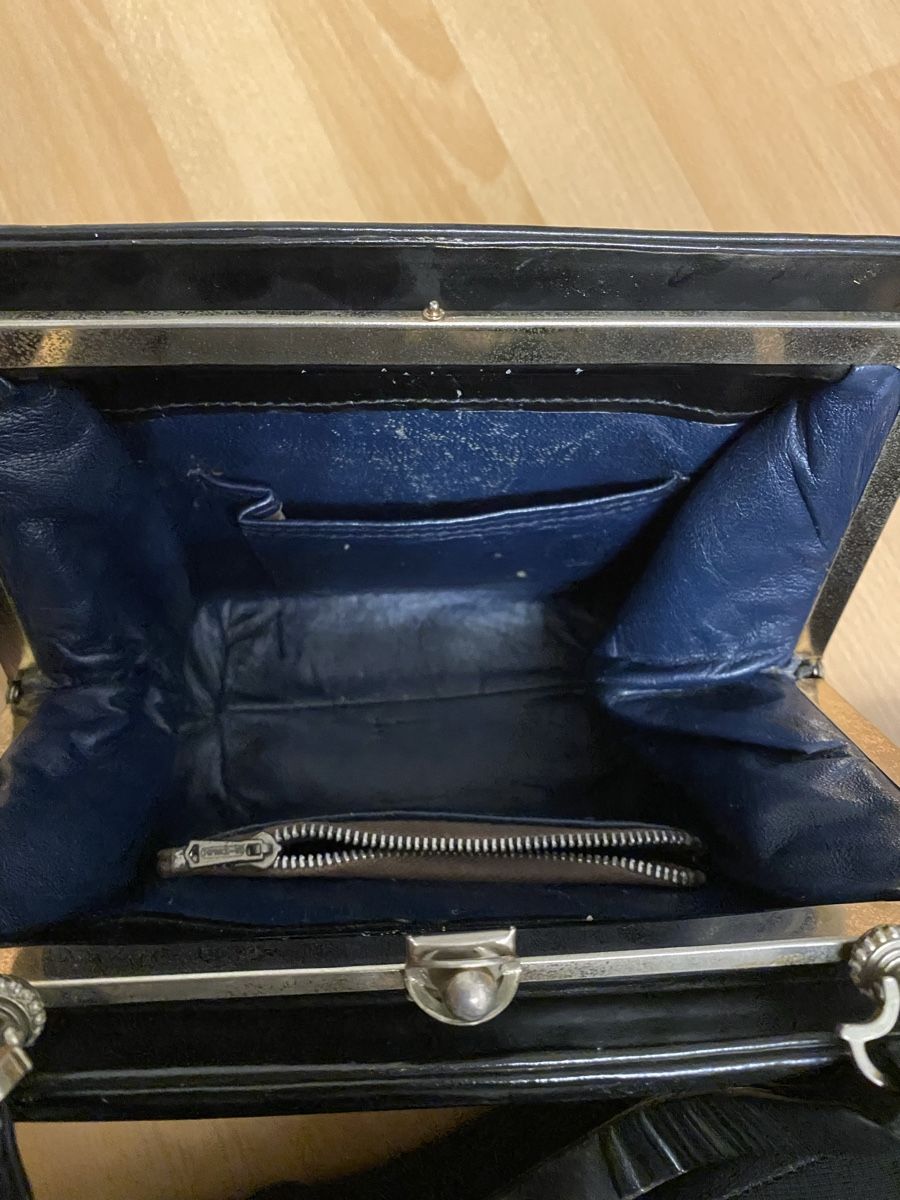 Borse da donna: Schwarze Vintage Handtasche, Lackleder – Usato da Buchrain venduto da Sisi83 4